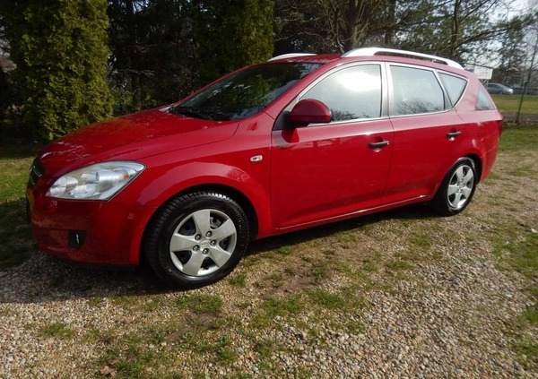 Kia Ceed cena 14999 przebieg: 118000, rok produkcji 2008 z Gniezno małe 352